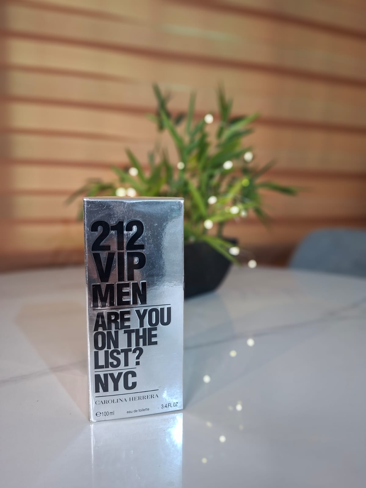 212 VIP MEN Are you on the list? NYC Carolina Herrera 100ml